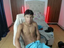 Amateur Live Sex Cam of juan_mhata