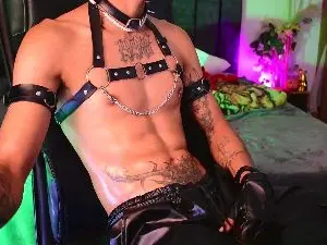 Cam4 Live Porn of DemonKushx