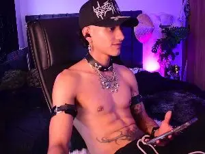 Cam4 Live Sex of DemonKushx