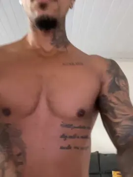 Cam4 Free Live Porn of Soaresluucas29