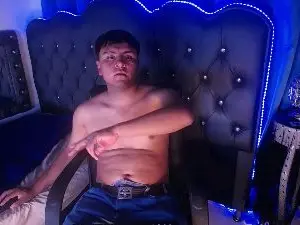 Cam4 Watch Live Sex Cams of NoahBrowns_