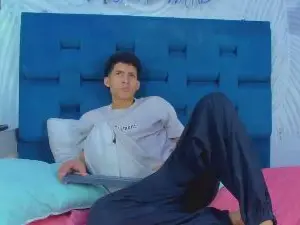 Cam4 Adult Webcams of axel_tonny3