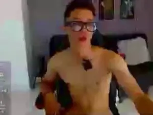 Cam4 Live Sex Cam of james_bigc0ck20