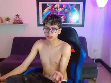 Chaturbate Live Sex of alexcum_18
