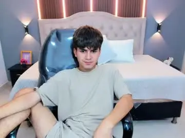 Chaturbate Adult Webcam of tommy18__