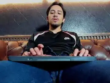 Chaturbate Nude Webcam of latinshort