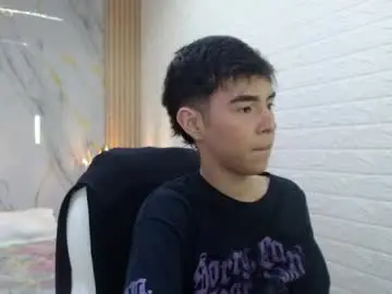 Chaturbate Live Sex Cam of ash_kai
