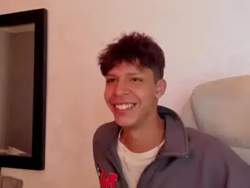 Chaturbate Live Sex Cam of ethan_qop
