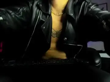 Chaturbate Adult Webcam of lylebennett_