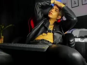 Chaturbate Nude Webcam of lylebennett_