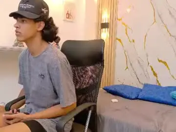 Chaturbate Best live sex cam show of zayn_fox32