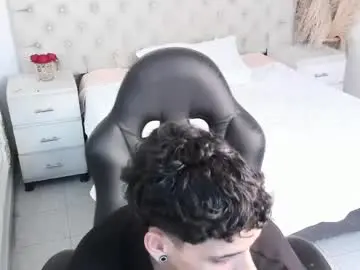 Chaturbate Live Sex Cam of jhoanleandro