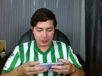 Chaturbate Live Sex Cam of georgesmith_1