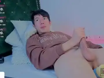 Chaturbate Live Sex Cam of levi_ackermann1