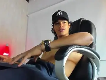 Chaturbate Best live sex cam show of tommyhot7