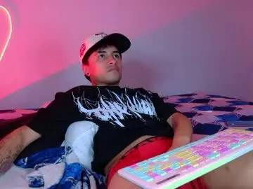 Chaturbate Live Sex Cam of boylatin_777