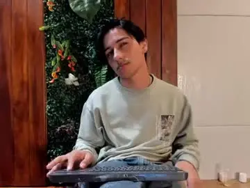 Chaturbate Adult Video Chat of andyjoy_