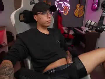 Chaturbate Best live sex cam show of bigxboy96