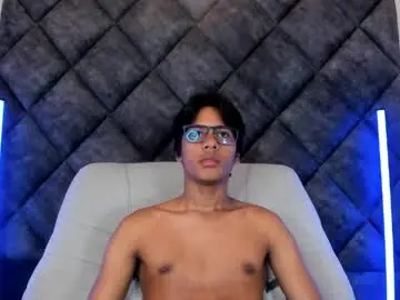 Chaturbate Nude Webcam of liamkron