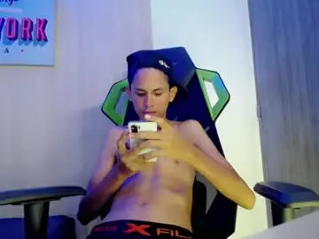 Chaturbate Watch Live Sex Cams of sombra_18