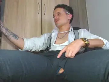 Chaturbate Sex Cam of leonal_oconer