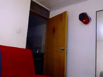 Chaturbate Free Porn Cam of tommyblessd1