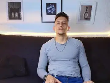 Chaturbate Live Sex of emiliocum_24