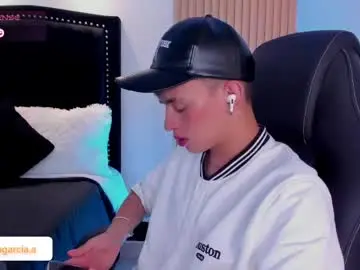 Chaturbate Free Porn Cam of liamwild20