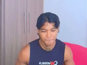 Chaturbate Live Sex Cam of cassian_gold