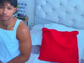 Chaturbate Watch Live Sex Cams of cassian_gold