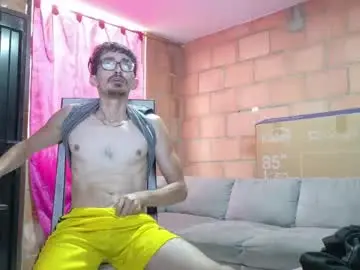 Chaturbate Watch Live Sex Cams of jhosuamoore2