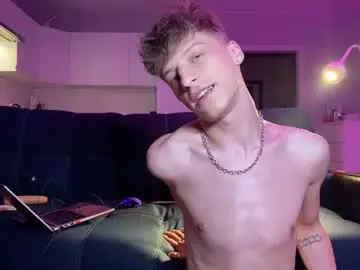 Chaturbate Free Live Porn of andytwinkkk