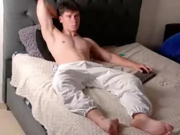Chaturbate Adult Video Chat of harry_brown2324