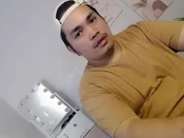 Chaturbate Nude Webcam of ure_fattytoy143