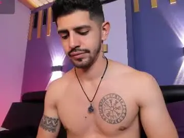 Chaturbate Sex Cam of alejandrostorm