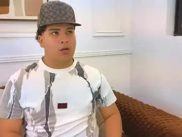 Chaturbate Live Porn of bennett_alejoo