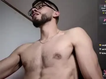 Chaturbate Nude Webcam of phantom_bigger1