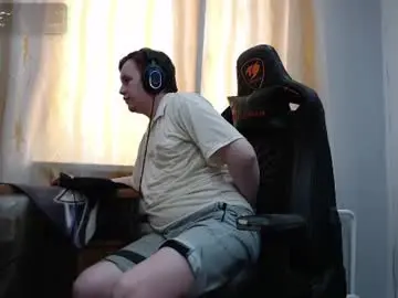 Chaturbate Live Sex Cam of iliaskrisloveee