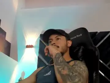 Chaturbate Live Sex Cam of justin_whitejs