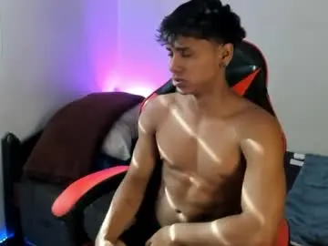 Chaturbate Sex Chat of zyzz_1812