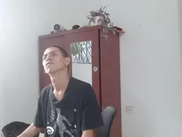 Chaturbate Live Sex Cam of johan_kitten