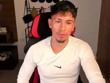 Chaturbate Sex Chat of aaronfox_