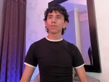 Chaturbate Live Sex Cam of kaiirox