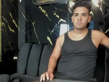 Chaturbate Live Porn of mr_maximo