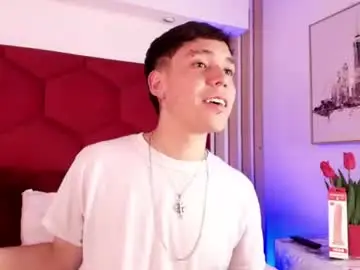 Chaturbate Sex Chat of noahh_saenz