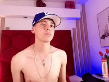 Chaturbate Sex Chat of noahh_saenz