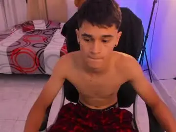 Chaturbate Sex Chat of aron_boyy