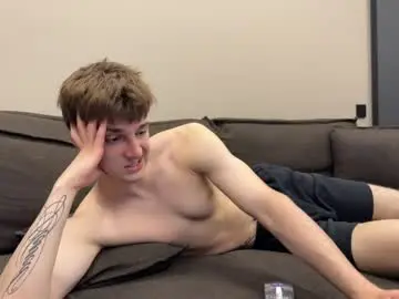 Chaturbate Live Sex Cam of panda_b0y