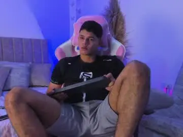 Chaturbate Adult Webcam of adrian_prime_