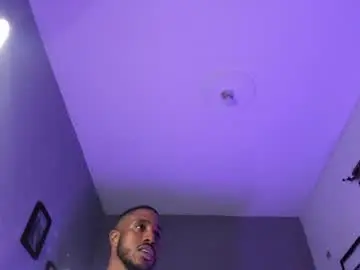 Chaturbate Live Sex Cam of adamart7